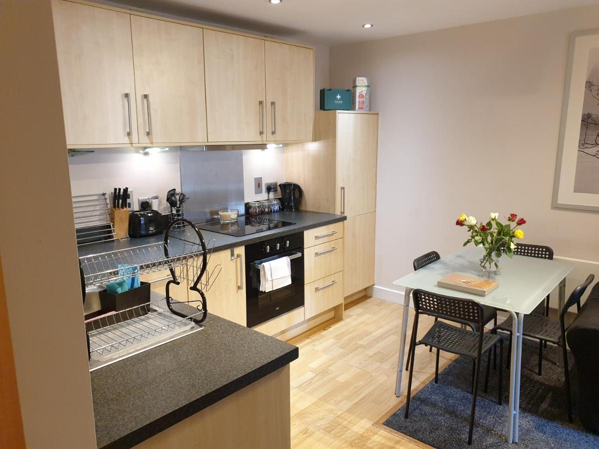 Birmingham Emerald, 2 Bedroom Apartment Екстериор снимка
