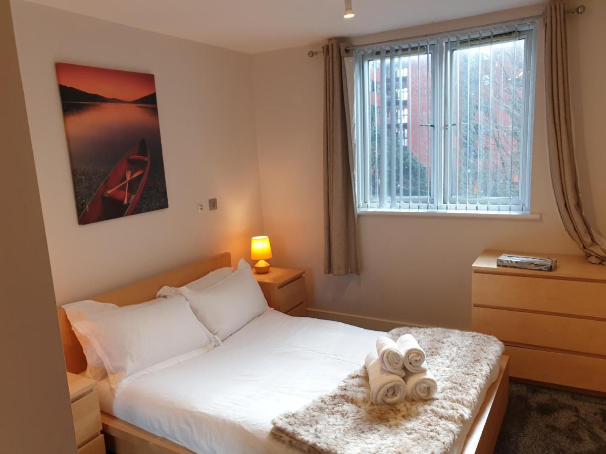 Birmingham Emerald, 2 Bedroom Apartment Екстериор снимка