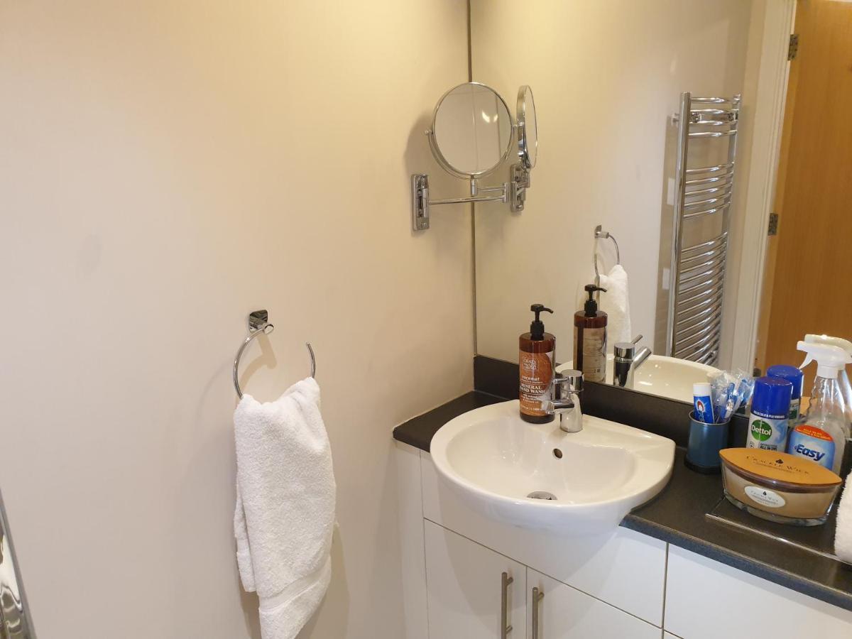 Birmingham Emerald, 2 Bedroom Apartment Екстериор снимка