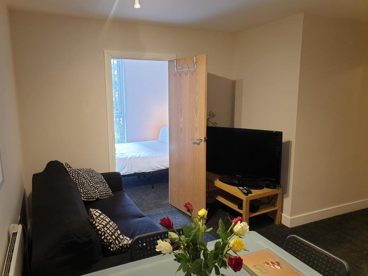 Birmingham Emerald, 2 Bedroom Apartment Екстериор снимка