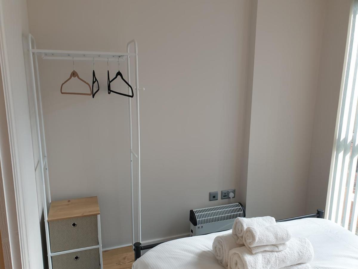 Birmingham Emerald, 2 Bedroom Apartment Екстериор снимка