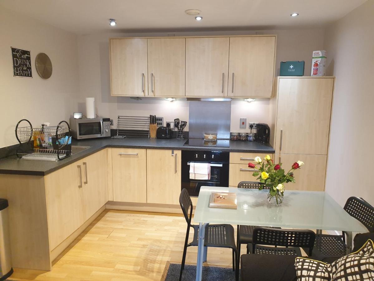 Birmingham Emerald, 2 Bedroom Apartment Екстериор снимка