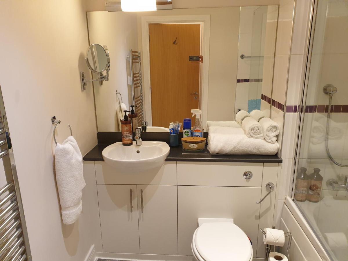 Birmingham Emerald, 2 Bedroom Apartment Екстериор снимка